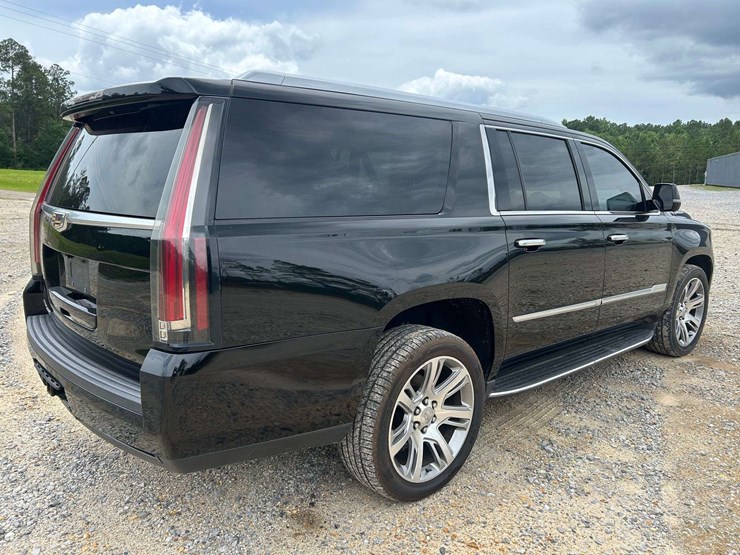2018-cadillac-escalade-esv-image-6
