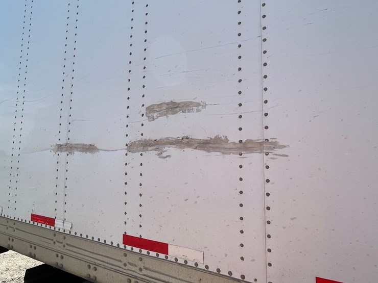 #410-•-2013-stoughton-semi-trailer-(has-wi-title)-(denmark,-wi)-image-17
