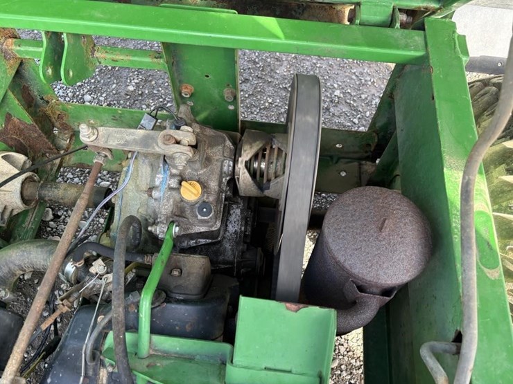 john-deere-gator-image-18