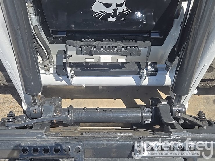 2021-bobcat-t66-image-26