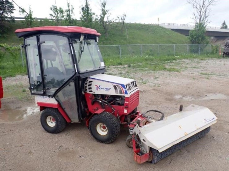 2014-ventrac-4200-image-2