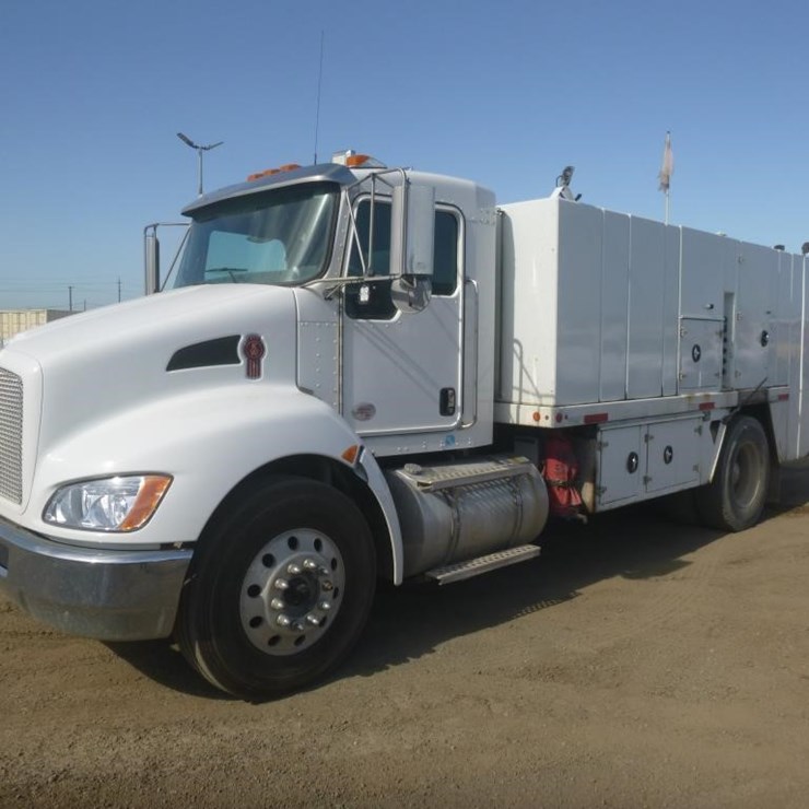 2018 KENWORTH T370