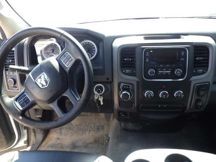 2016-dodge-1500-image-10