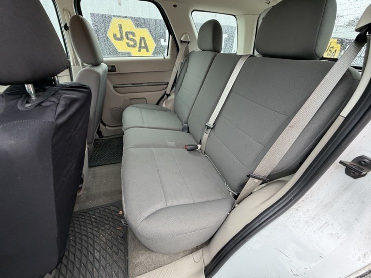 2012-ford-escape-xls-image-21