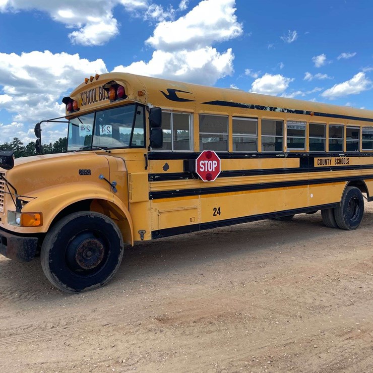 1997 INTERNATIONAL 3800
