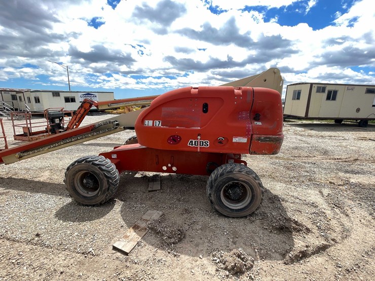 jlg-400s-image-2