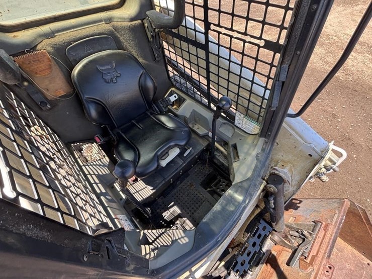 2016-bobcat-t590-image-21