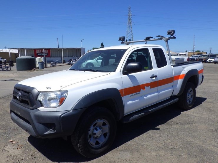 2014-toyota-tacoma-image-2