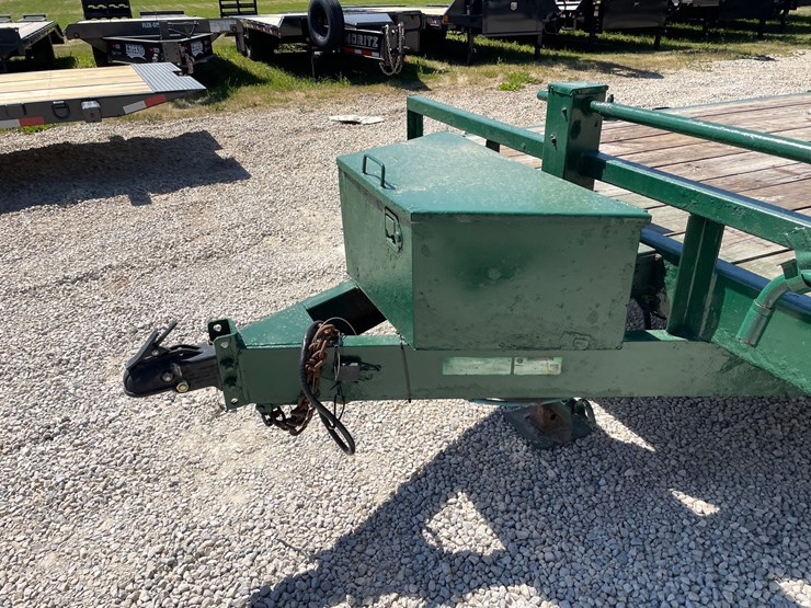 #452-•-2018-load-trail-20'-tandem-axle-trailer-20'-flatbed-trailer-(has-mn-title)-(helenville,wi)-image-9