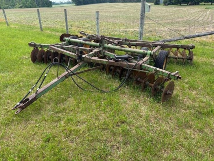 john-deere-14-image-1