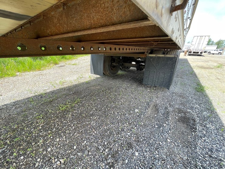 #418-•-2009-stoughton-semi-trailer-(has-wi-title)-(denmark,-wi)-image-17