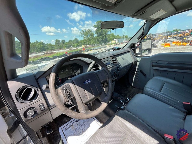 2016-ford-f550-image-56