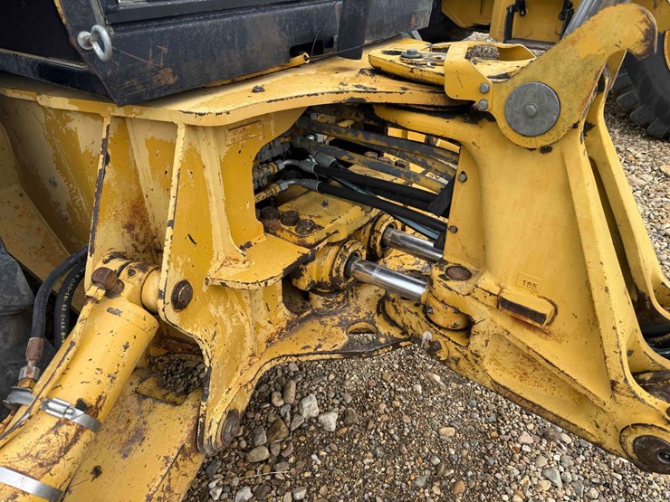 cat-426l-backhoe-image-22