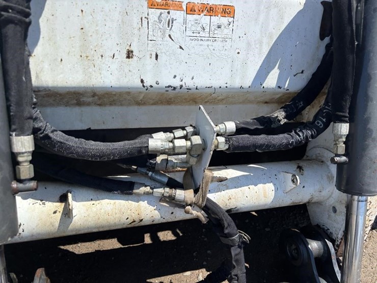 2019-bobcat-t595-image-11