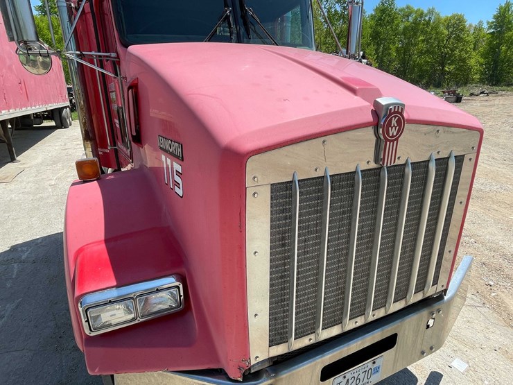 2004-kenworth-t800-image-48