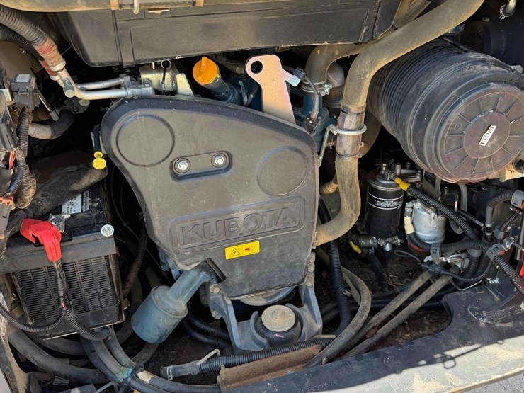 2024-kubota-svl75-3-image-10