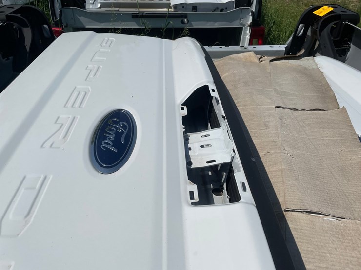2024-ford-f250-image-2