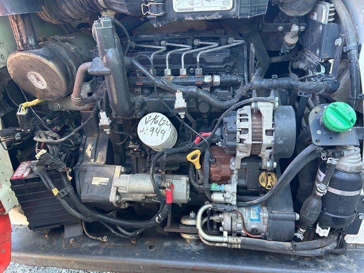 2019-bobcat-t550-image-15