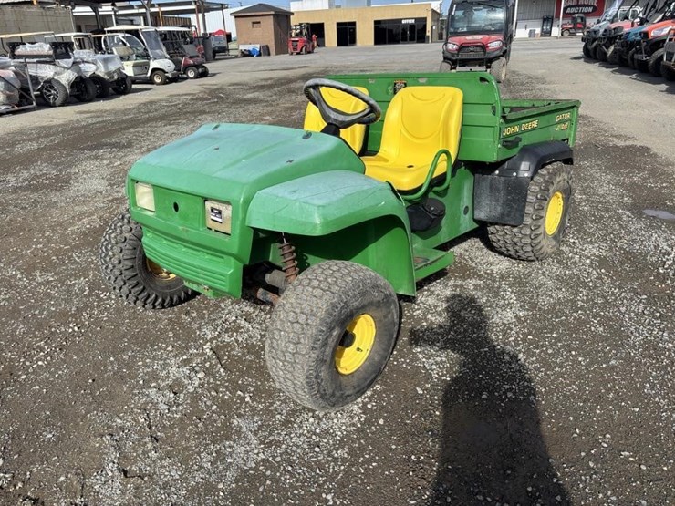 john-deere-gator-image-1