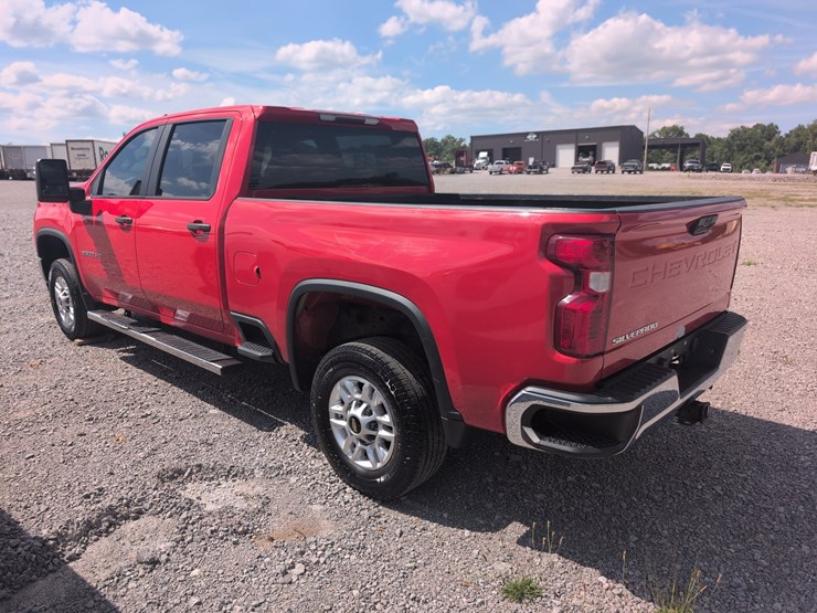 2020-chevrolet-silverado-2500hd-image-4
