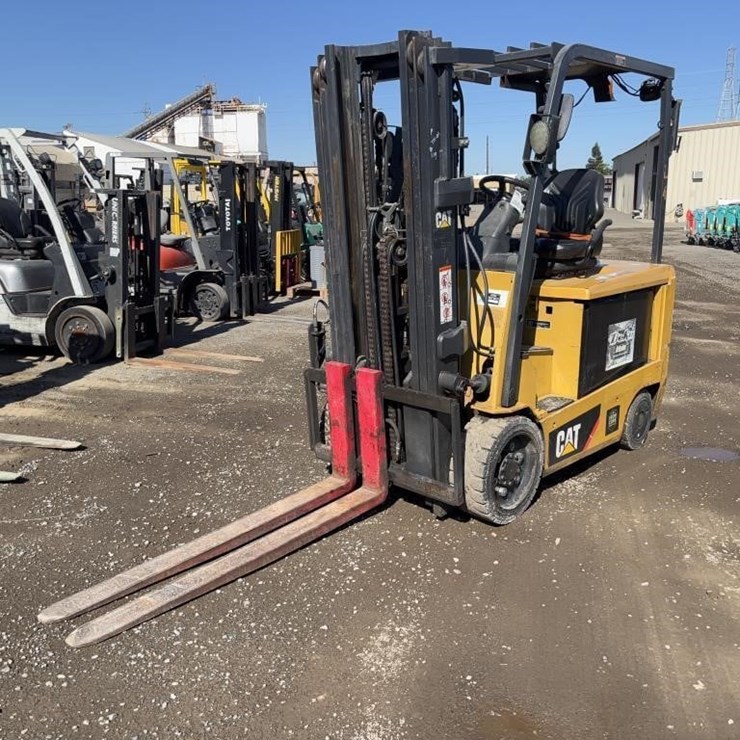 CATERPILLAR EC30N2