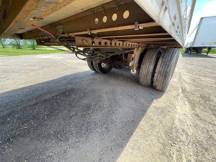 #412-•-2011-wonda-semi-trailer-(has-wi-title)-(denmark,-wi)-image-15