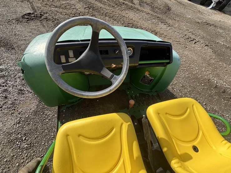 john-deere-gator-image-12