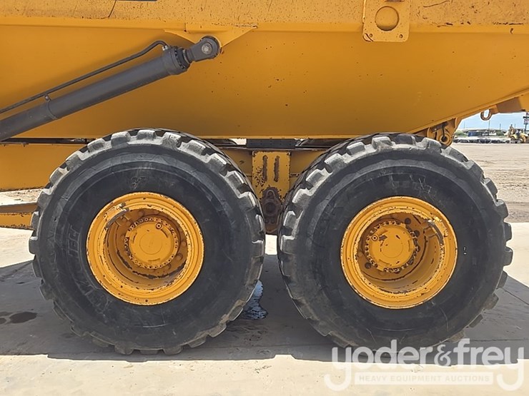 2022-volvo-a25g-image-10