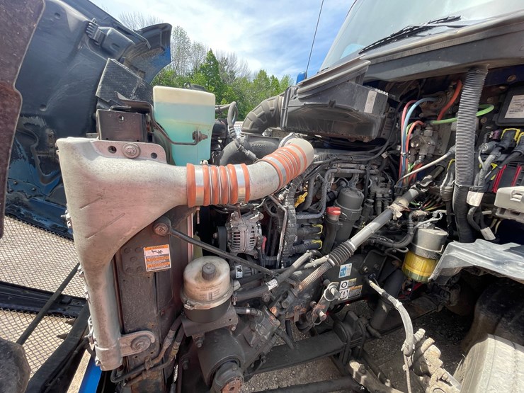 2015-kenworth-t680-image-68