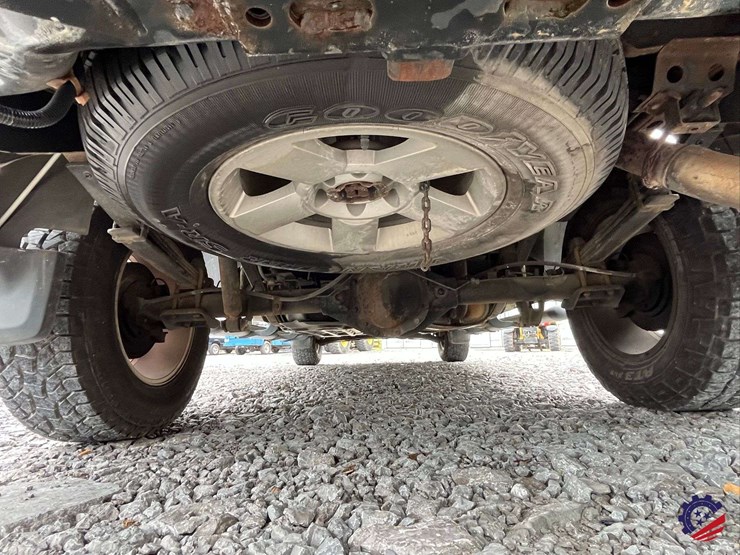 2004-nissan-titan-image-31