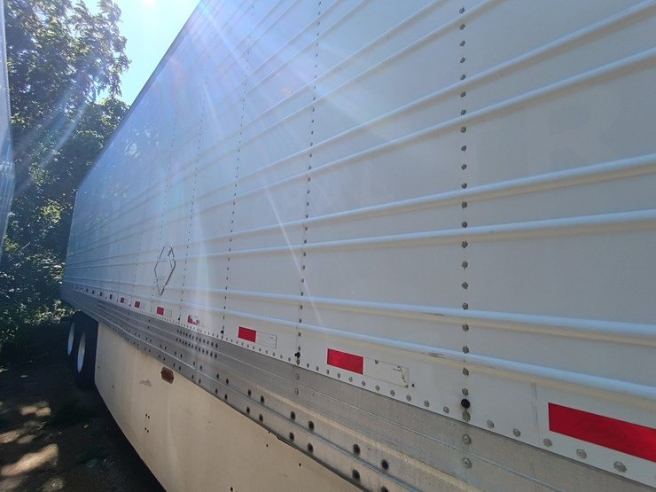 2013-hyundai-reefer-image-7