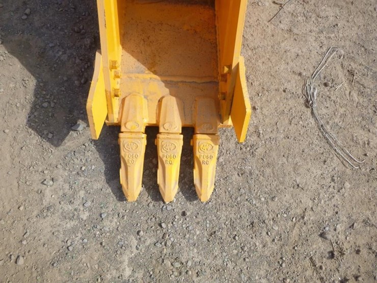 12"-excavator-bucket-w/teeth-image-6