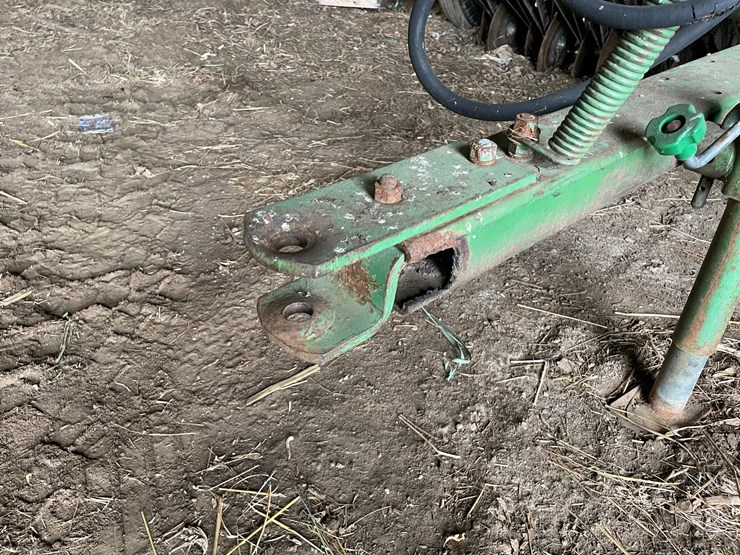 john-deere-8300-image-21
