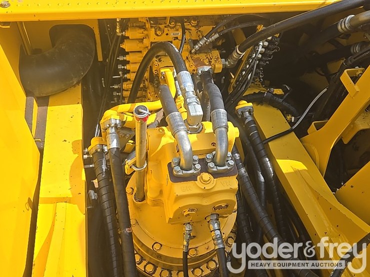 2023-komatsu-pc490-lc-10-image-30
