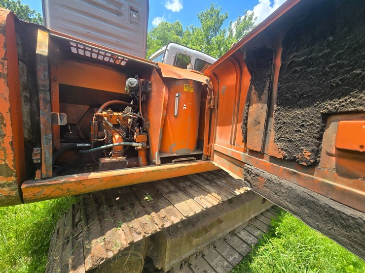 hitachi-ex160-lc-image-35