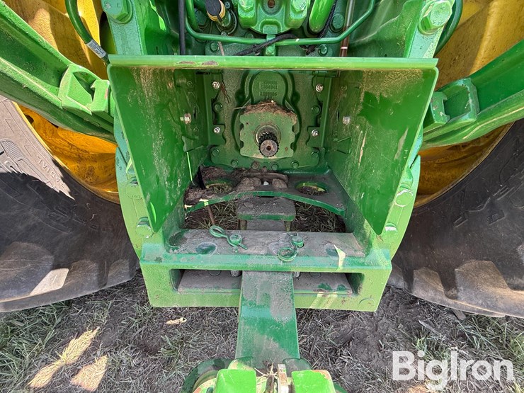 2021-john-deere-8r-410-image-13
