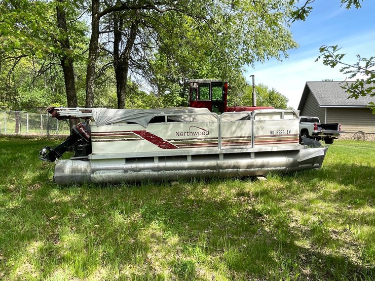 #502-•-northwood-pontoon-with-motor-(no-title)-(spring-brook,-wi)-image-4