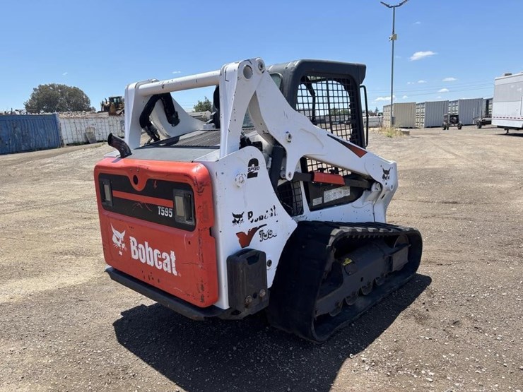 2019-bobcat-t595-image-3