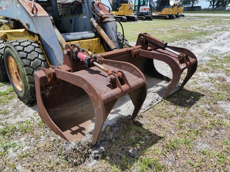 new-holland-ls180-image-3