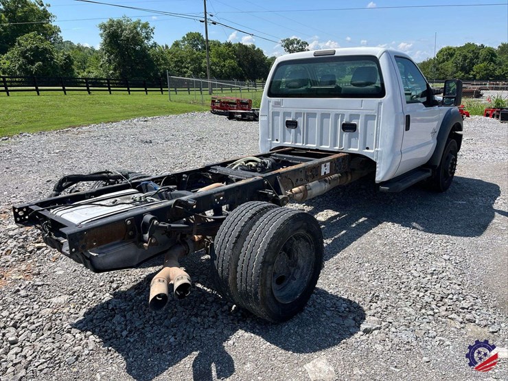 2016-ford-f550-image-26