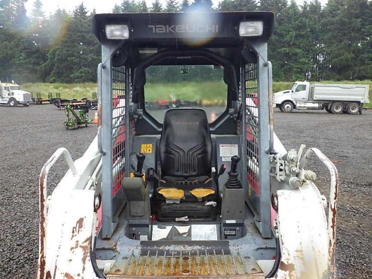 takeuchi-tl230-image-24