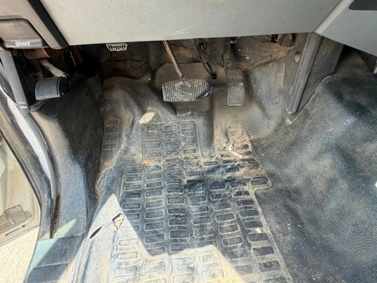 2013-ford-f550-image-52