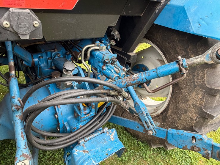 new-holland-5030-image-8