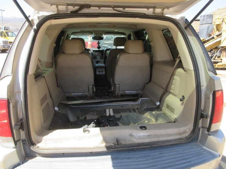 2005-lincoln-aviator-image-15