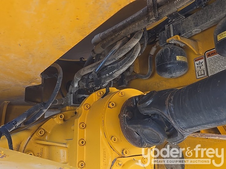 2022-volvo-a25g-image-31