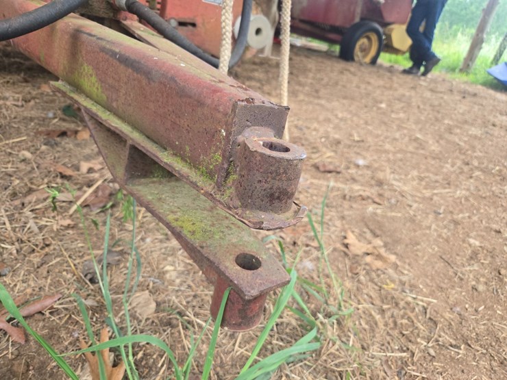 new-holland-1002-image-10
