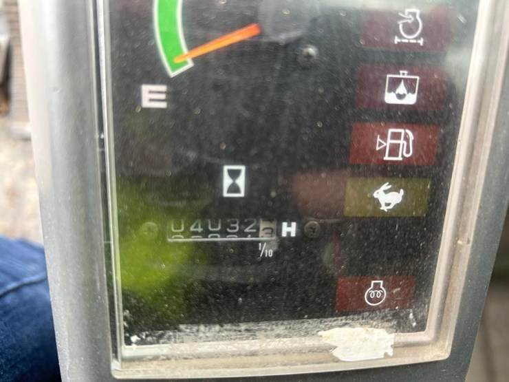 takeuchi-tb1140-image-22