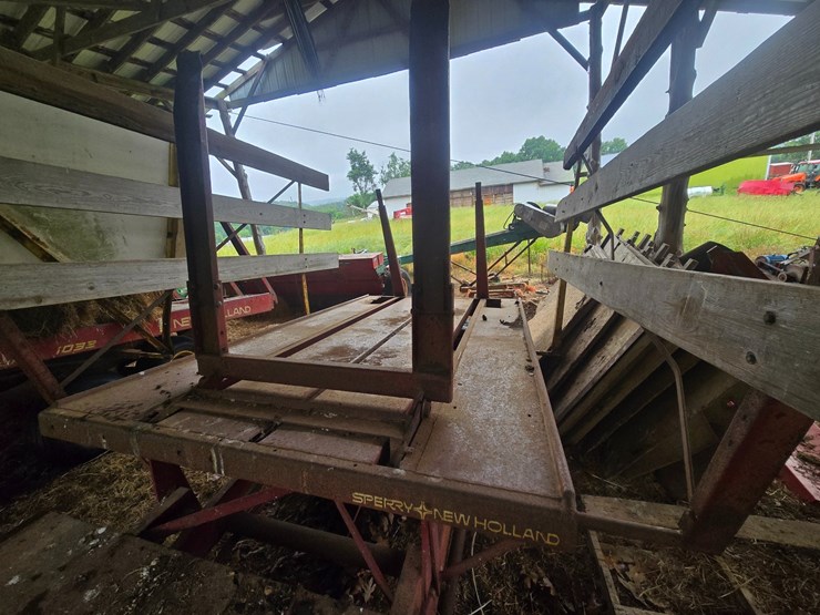 new-holland-1002-image-16
