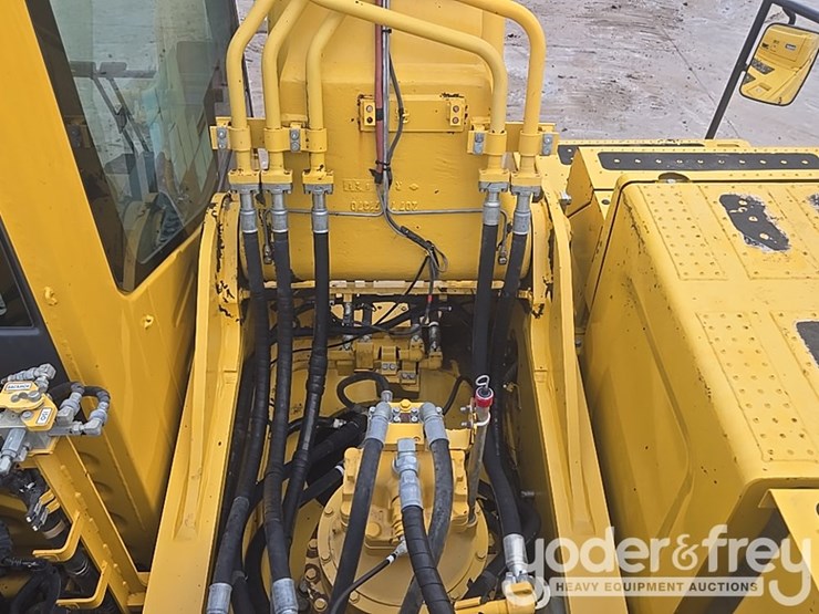 2022-komatsu-pc360-lc-11-image-36