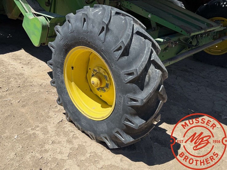 1992-john-deere-9500-image-16